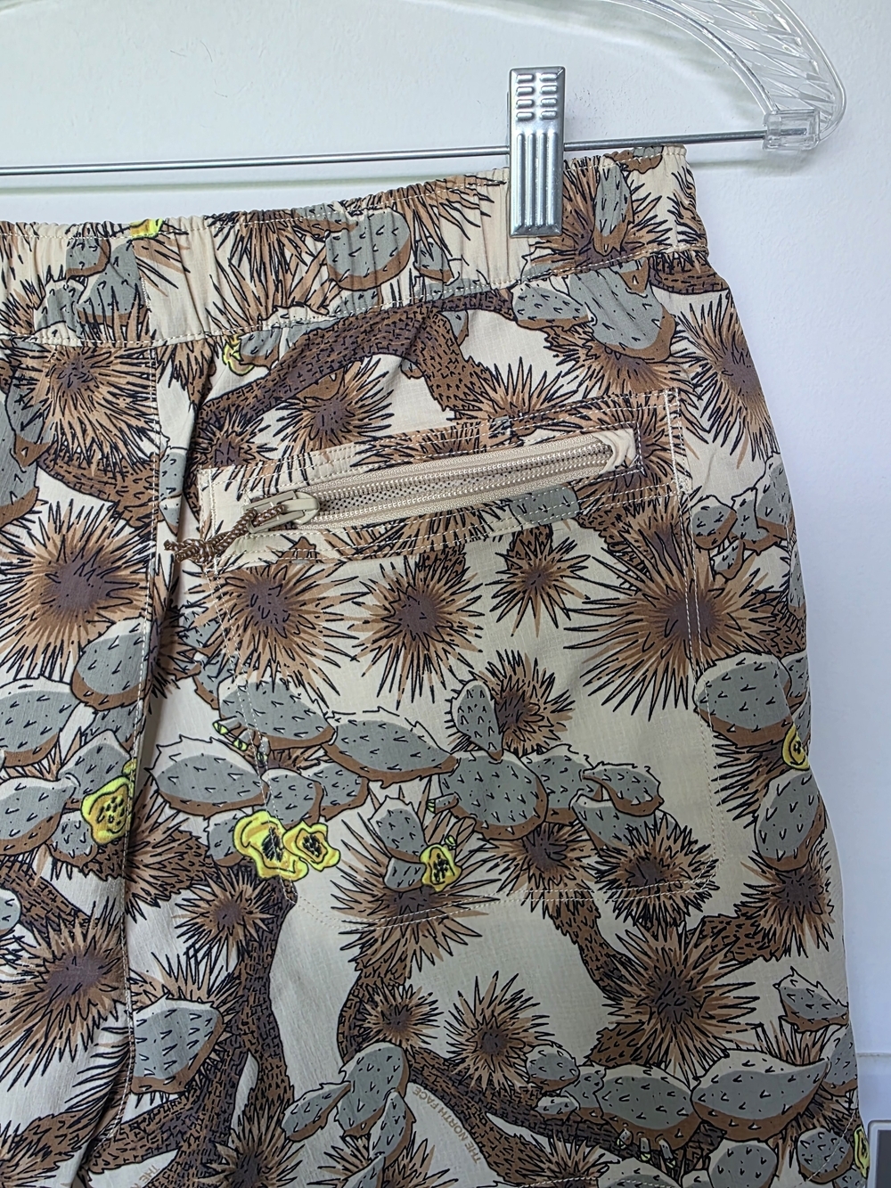 The North Face Women's Medium Pathfinder Cactus Shorts Brown Yellow - Picture 9 of 10